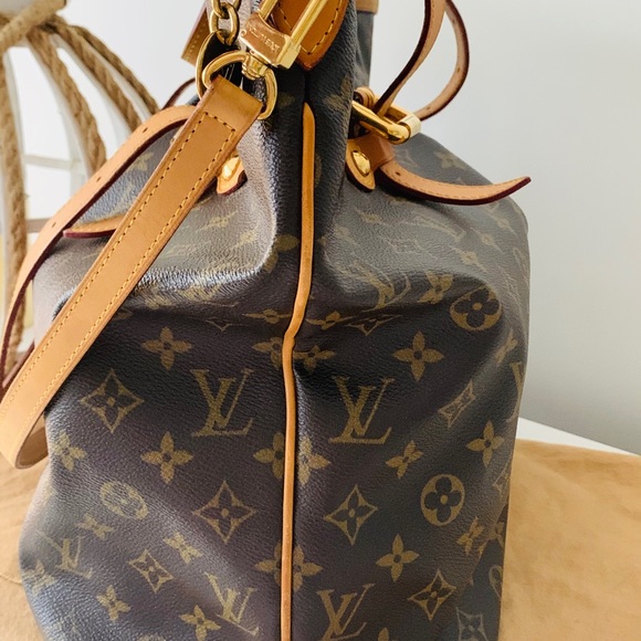 Louis Vuitton Palermo GM - Picture 2 of 9